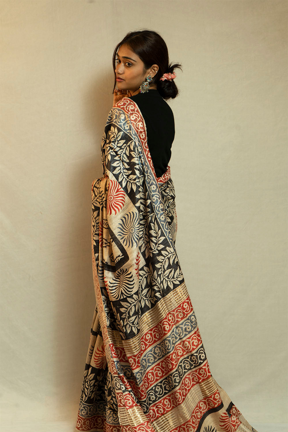 Printed Ghicha Saree(Black with red)