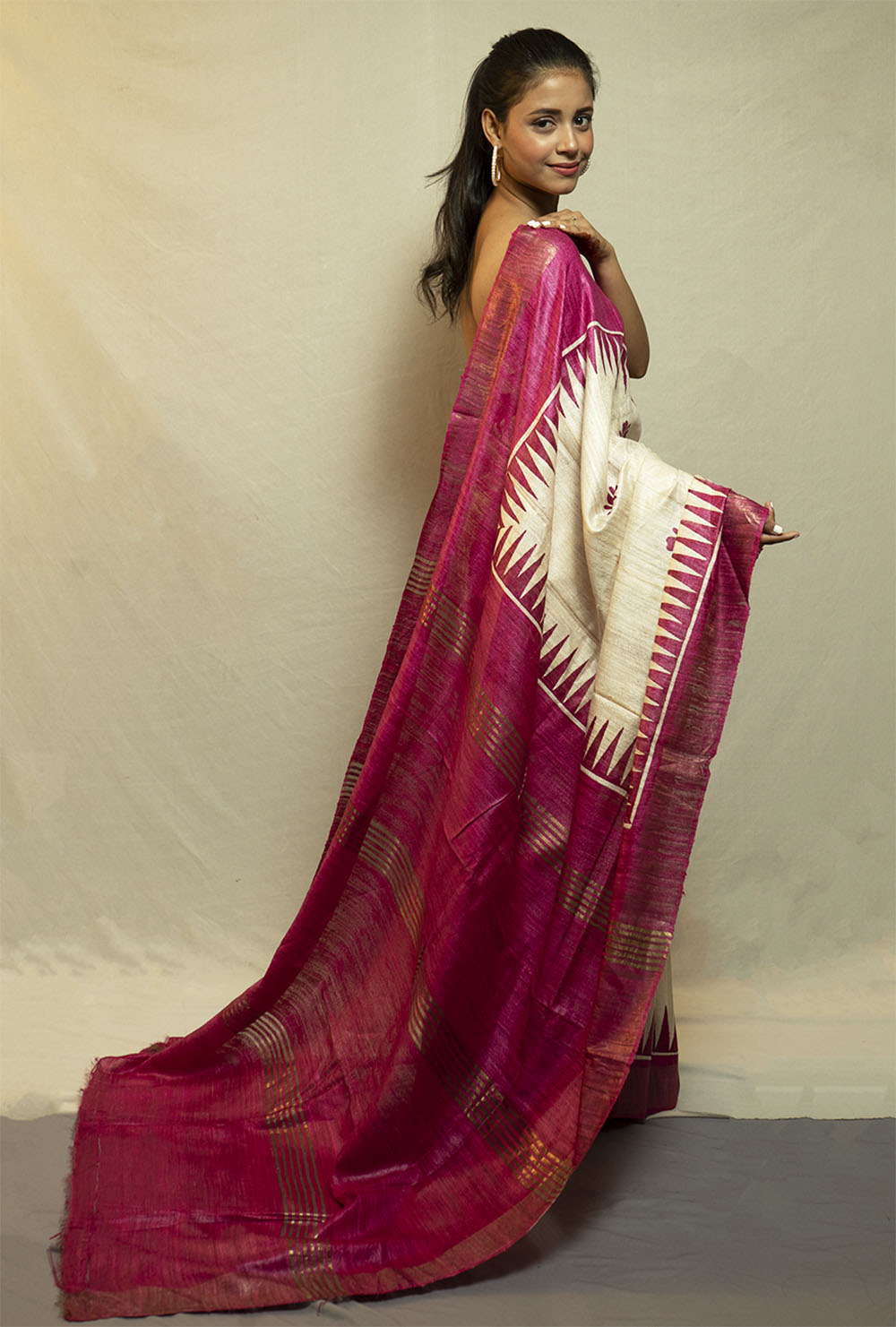 Off white pink printed Ghicha Saree