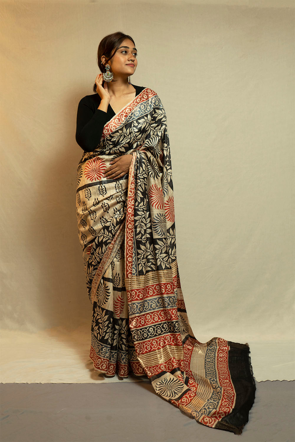 Printed Ghicha Saree(Black with red)