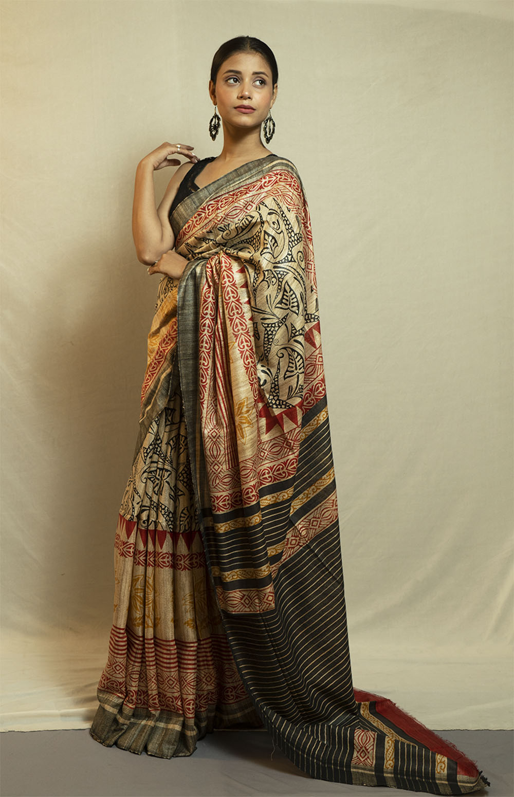 Printed Beige Ghicha Saree(Black with Red)