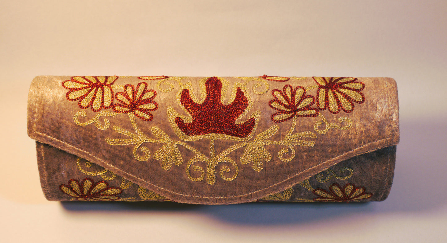 Beautiful Evening clutch with embroidery